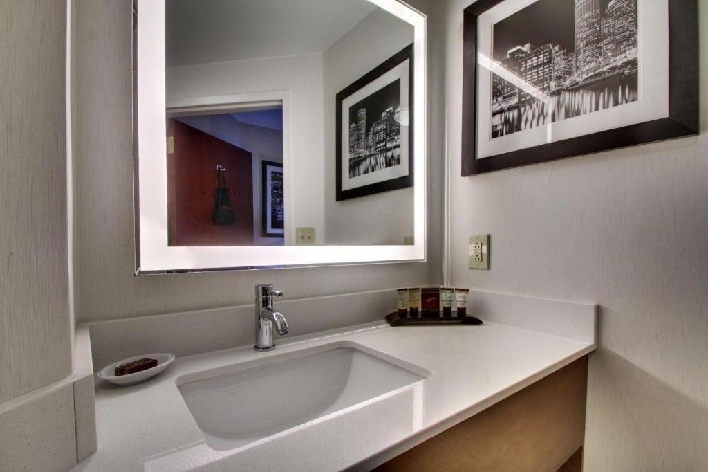 Best Western Plus Boston Hotel Eksteriør billede